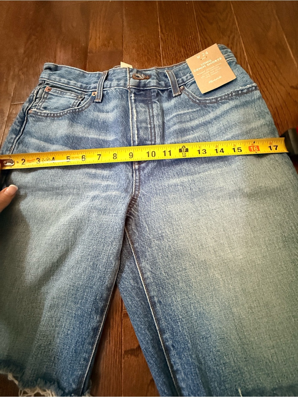 Madewell Women’s Long Denim Shorts NWT - Picture 9 of 9